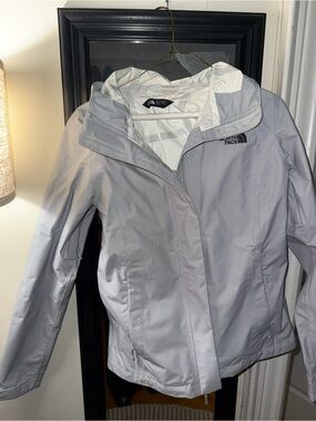 The North Face Women's Light Gray Waterproof Ski Jacket